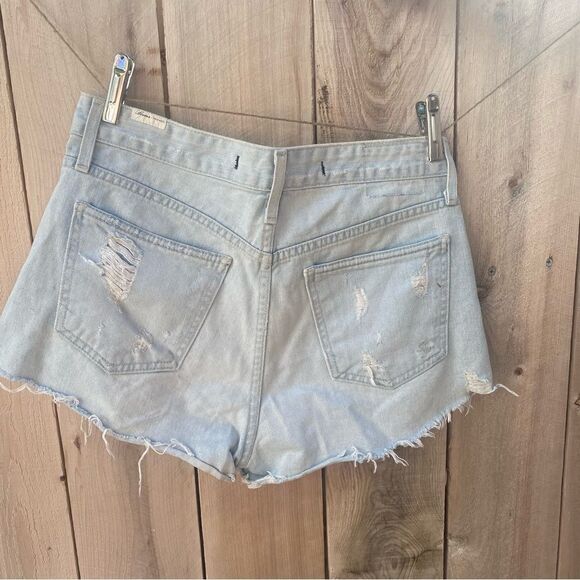 Lovers & friends light wash distressed denim shorts size 27 - Picture 3 of 8